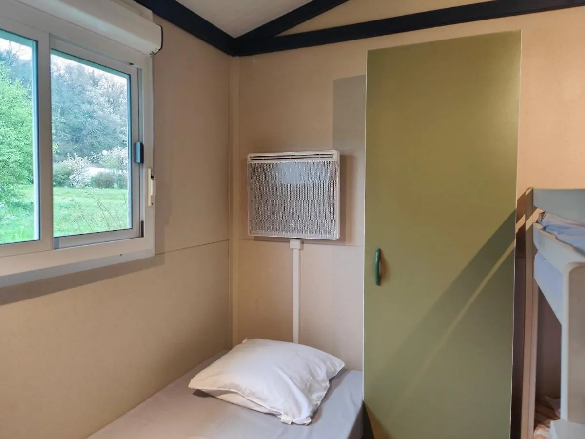 Camping Onlycamp Les Deux Rives 拉尼翁 法国